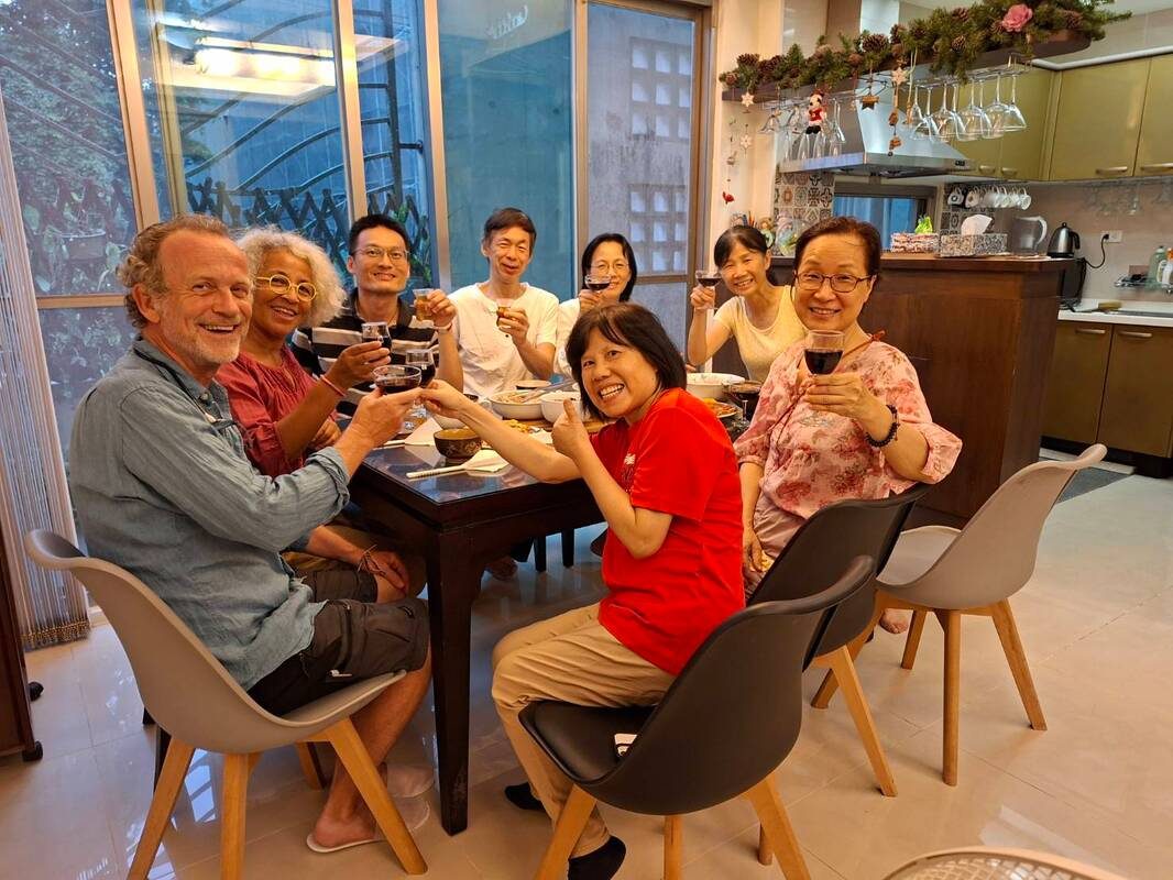 桃竹苗小聚 和法國會員飆唱華語歌 活動照片 2